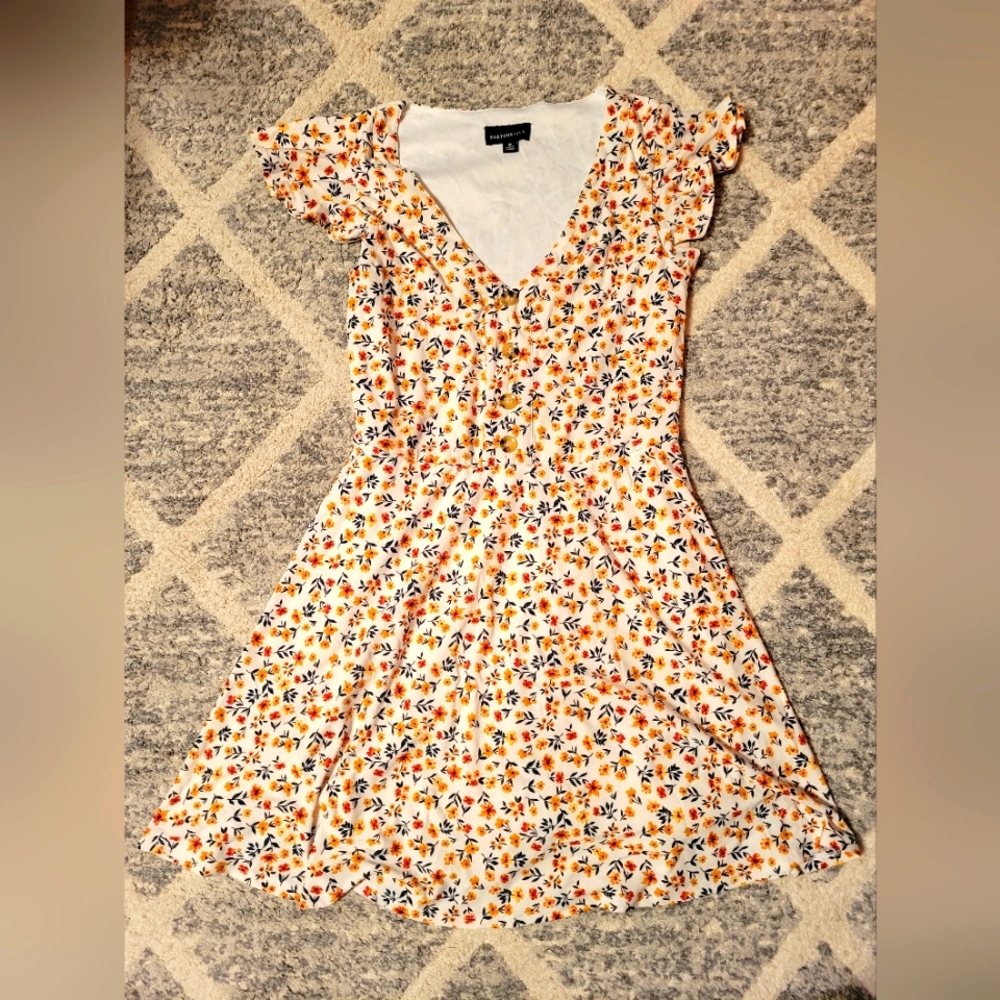 White floral sundress, Fortune + Ivy, Medium